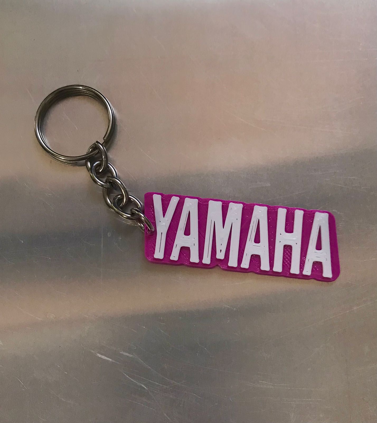 Calco YAMAHA fucsia con blanco